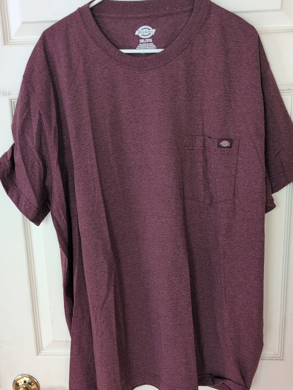 Dickies Short-Sleeve Pocket Tee in Heather Burgundy 3XL